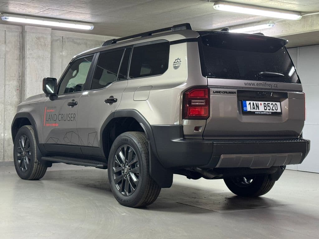 2026 Toyota Land Cruiser - 7