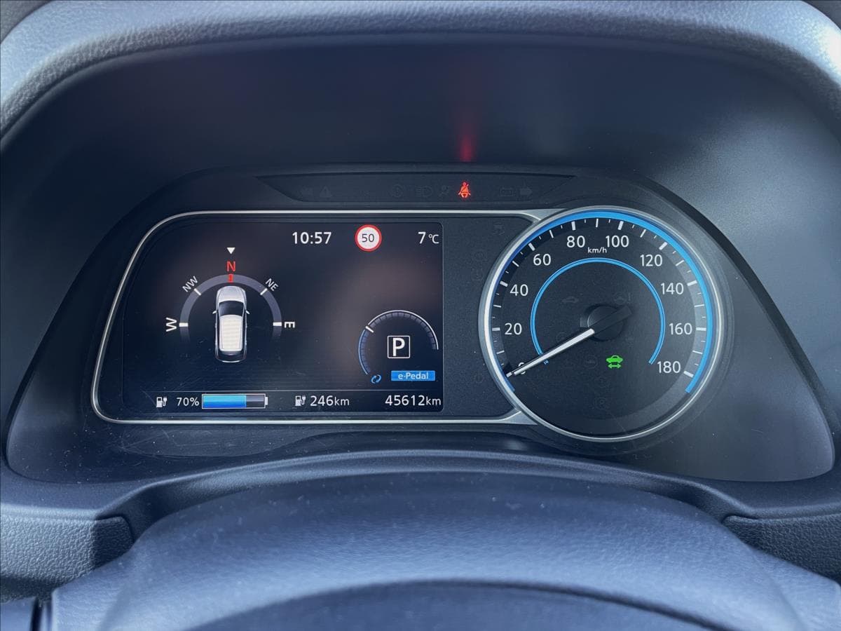 2022 Nissan Leaf - 12