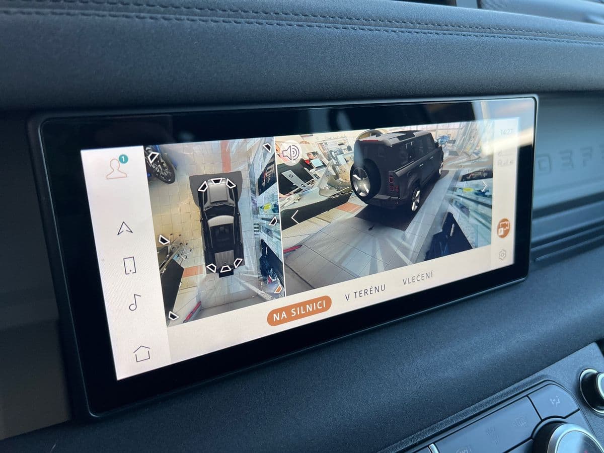 2021 Land Rover Defender - 12