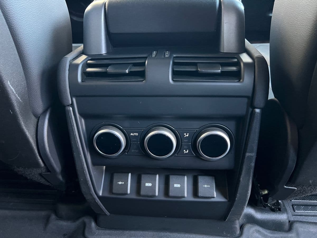 2021 Land Rover Defender - 16