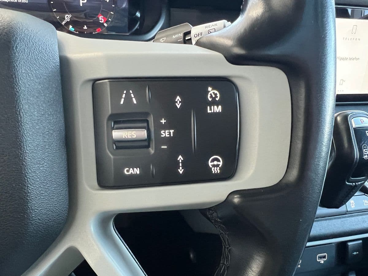 2021 Land Rover Defender - 7