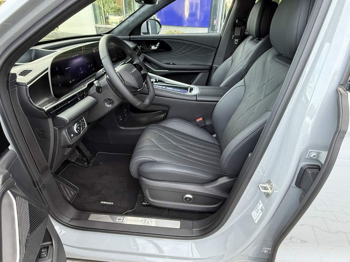2025 Omoda 9 - 7