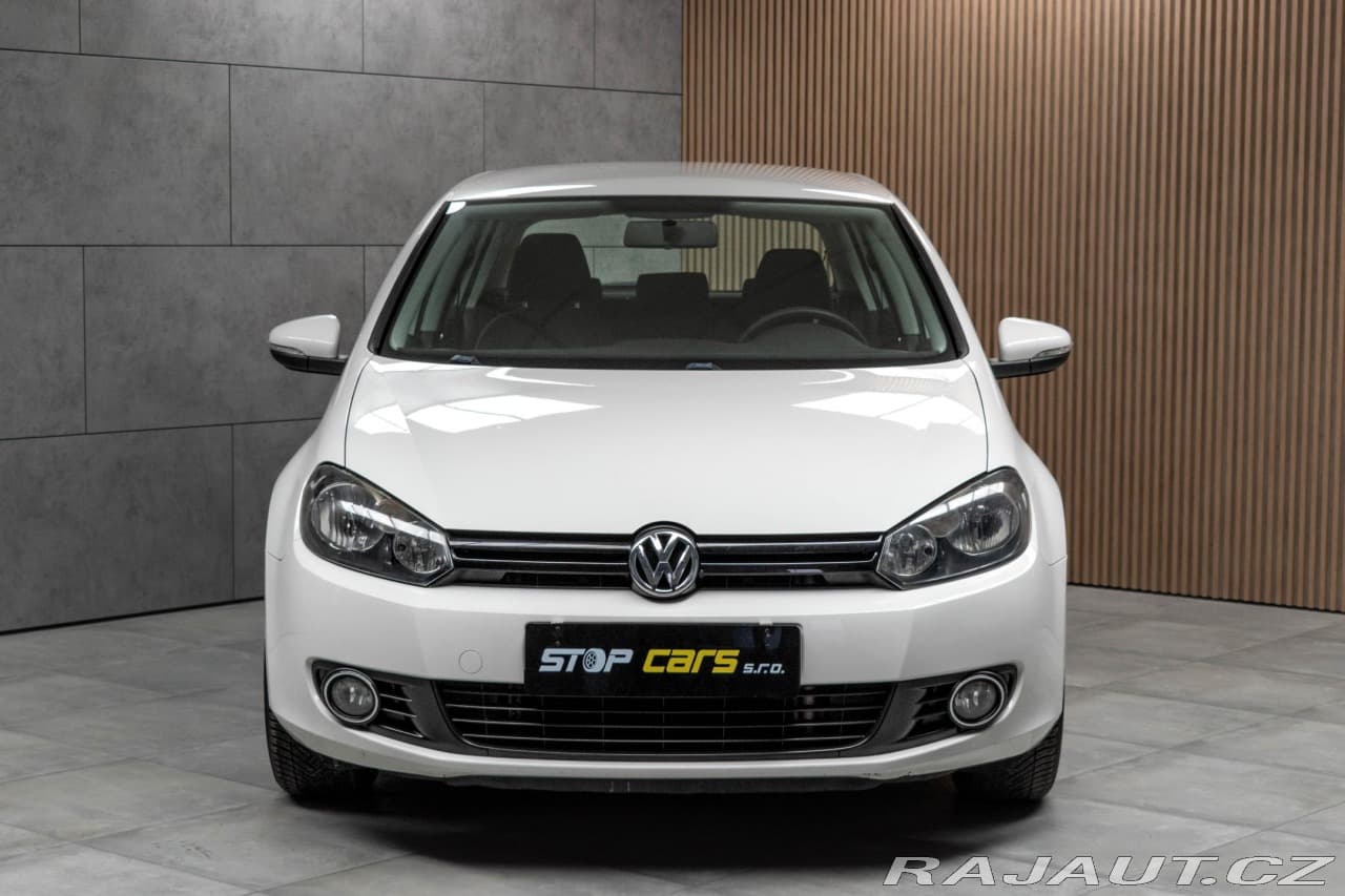 2011 Volkswagen Golf - 2