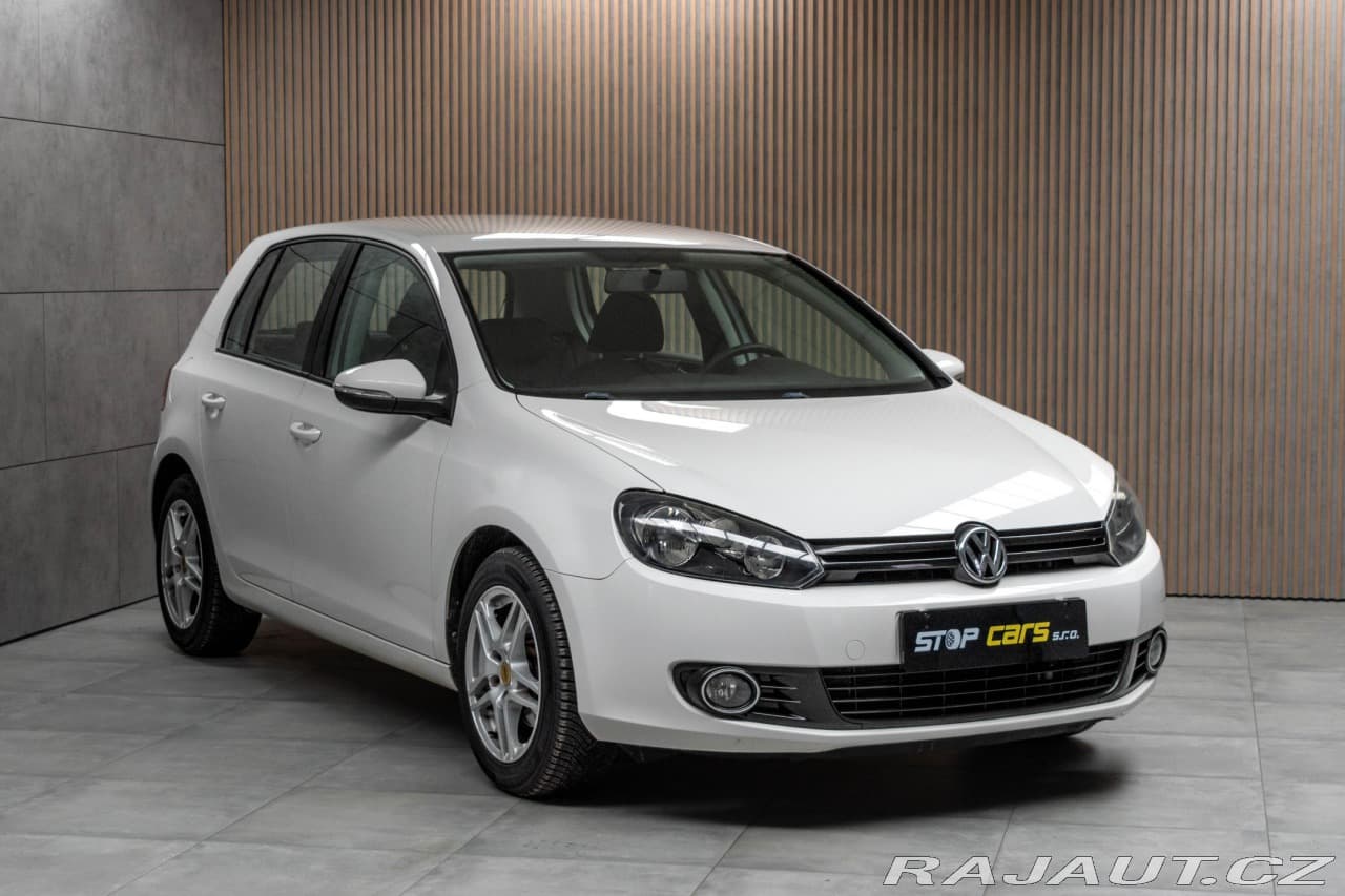 2011 Volkswagen Golf - 3