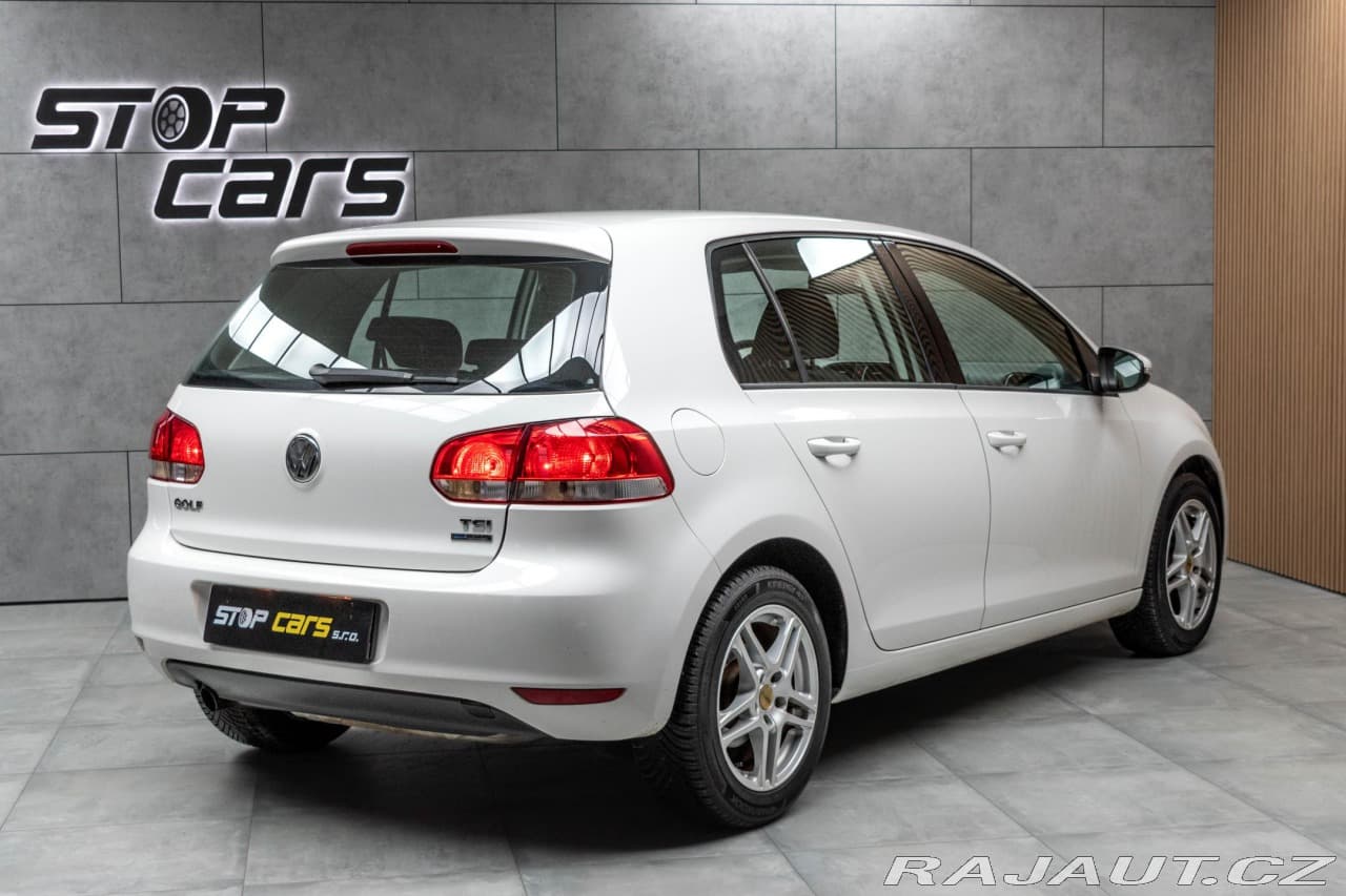 2011 Volkswagen Golf - 6