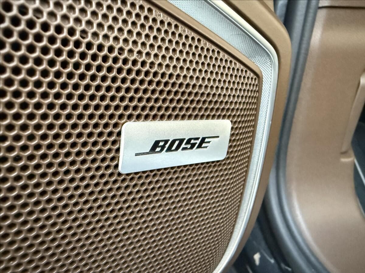 2019 Porsche Panamera - 15