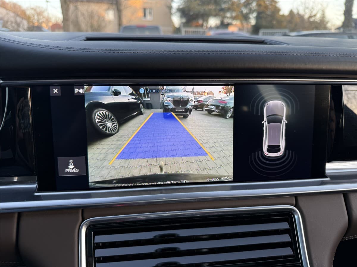 2019 Porsche Panamera - 9