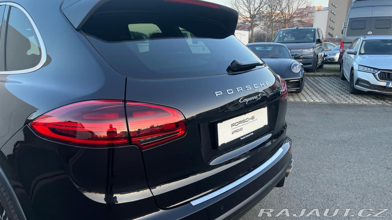 2016 Porsche Cayenne - 14
