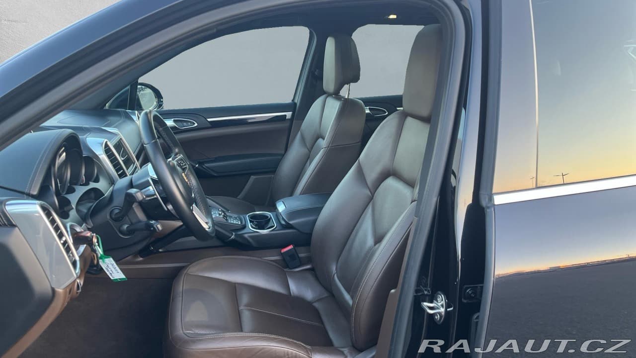 2016 Porsche Cayenne - 16