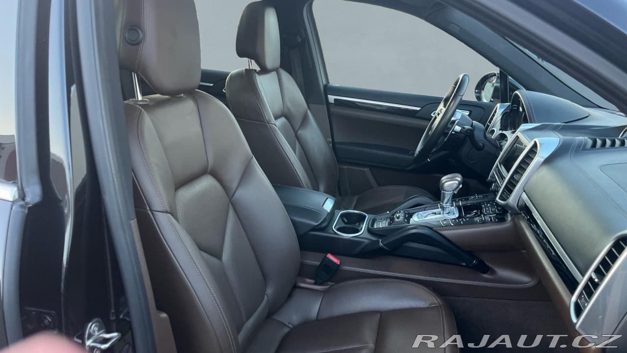 2016 Porsche Cayenne - 17