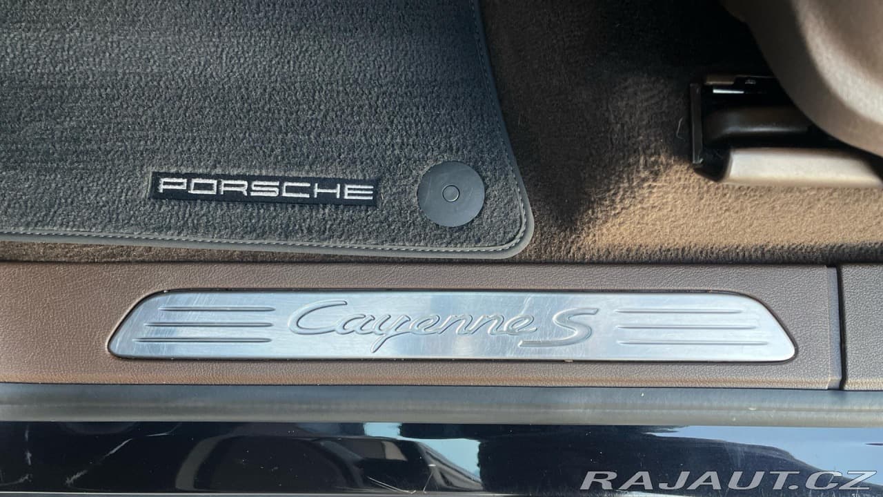 2016 Porsche Cayenne - 19