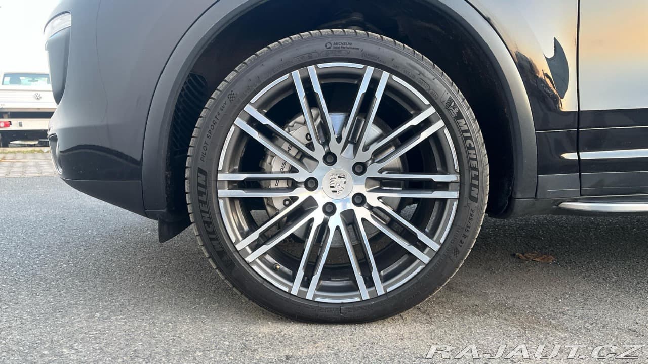 2016 Porsche Cayenne - 9