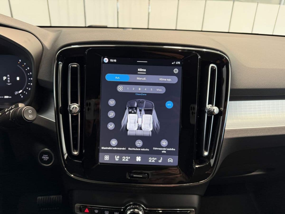 2026 Volvo Xc40 - 12