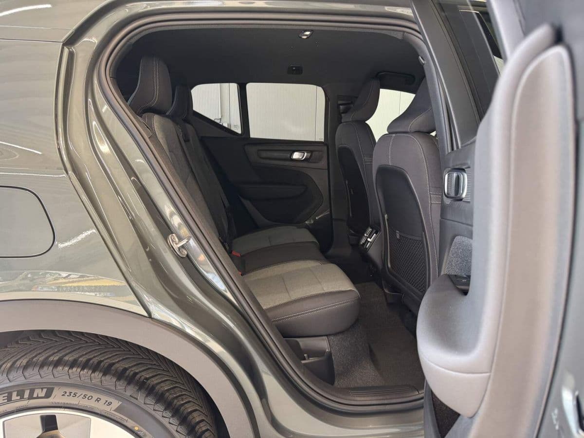 2026 Volvo Xc40 - 18