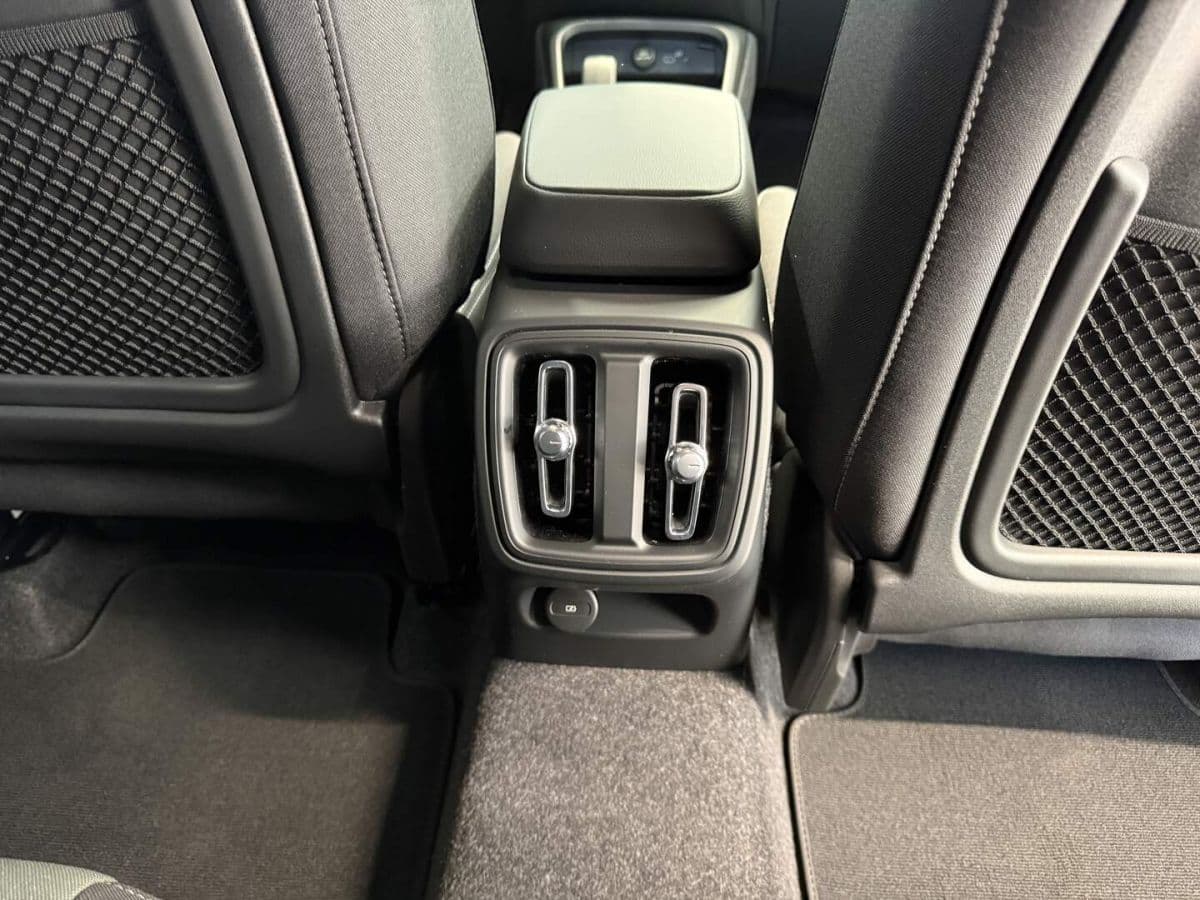 2026 Volvo Xc40 - 20