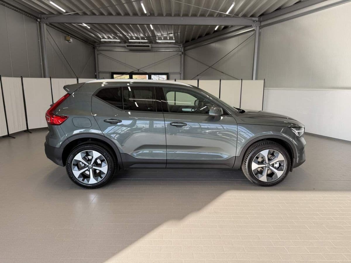 2026 Volvo Xc40 - 5