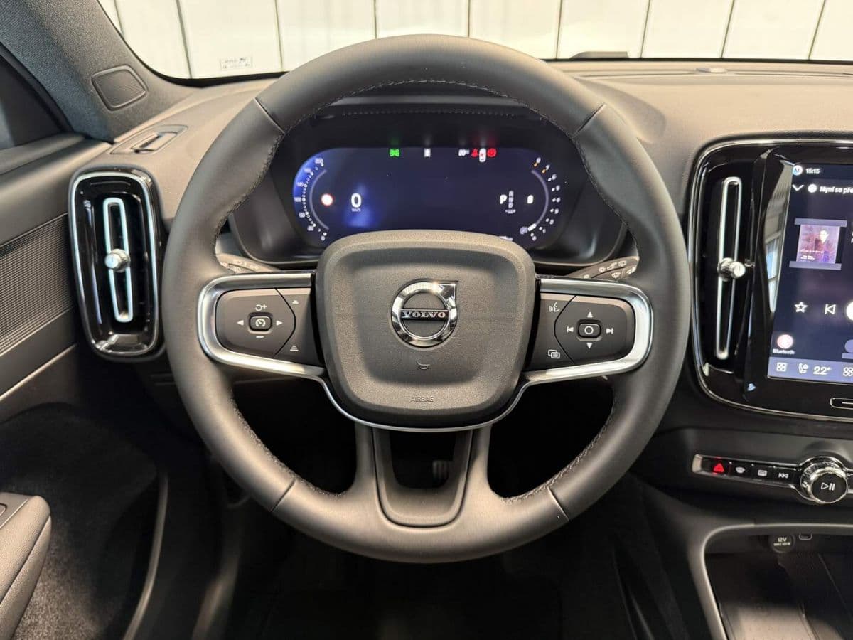 2026 Volvo Xc40 - 8