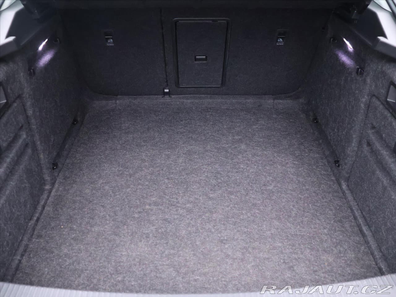 2020 Škoda Superb - 10