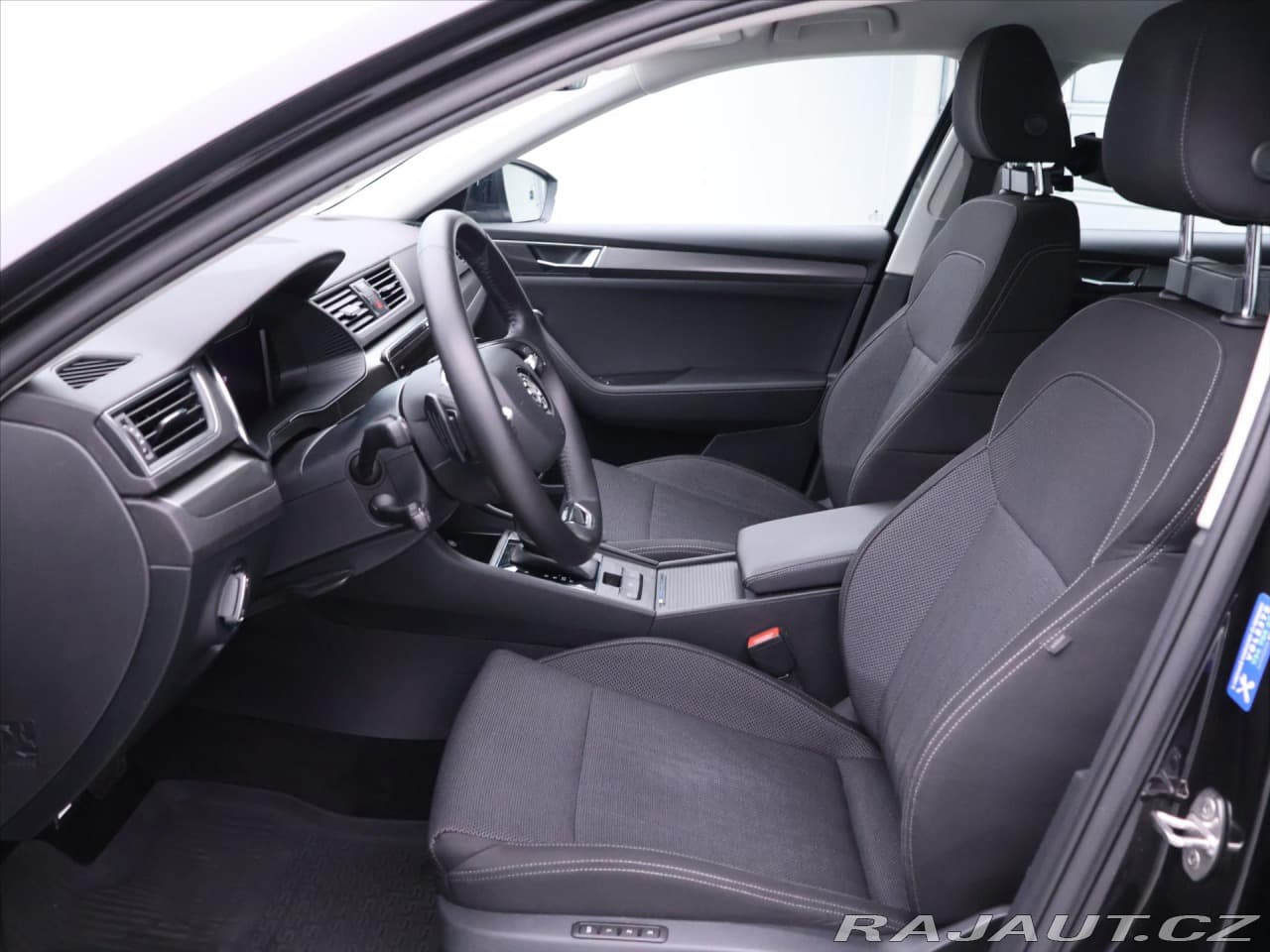 2020 Škoda Superb - 11