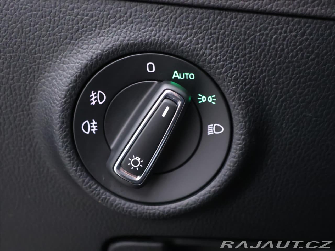 2020 Škoda Superb - 16