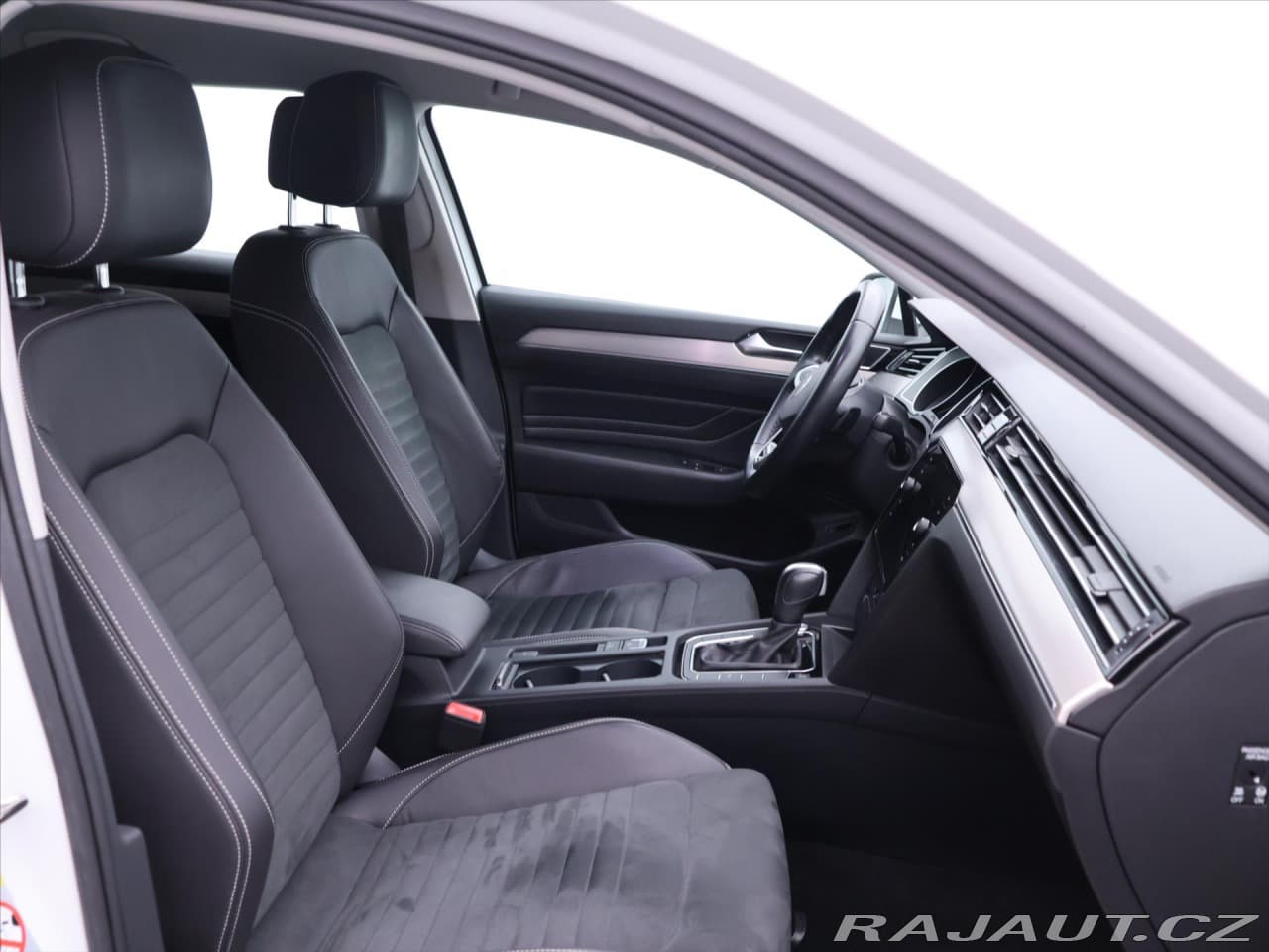 2021 Volkswagen Passat - 12