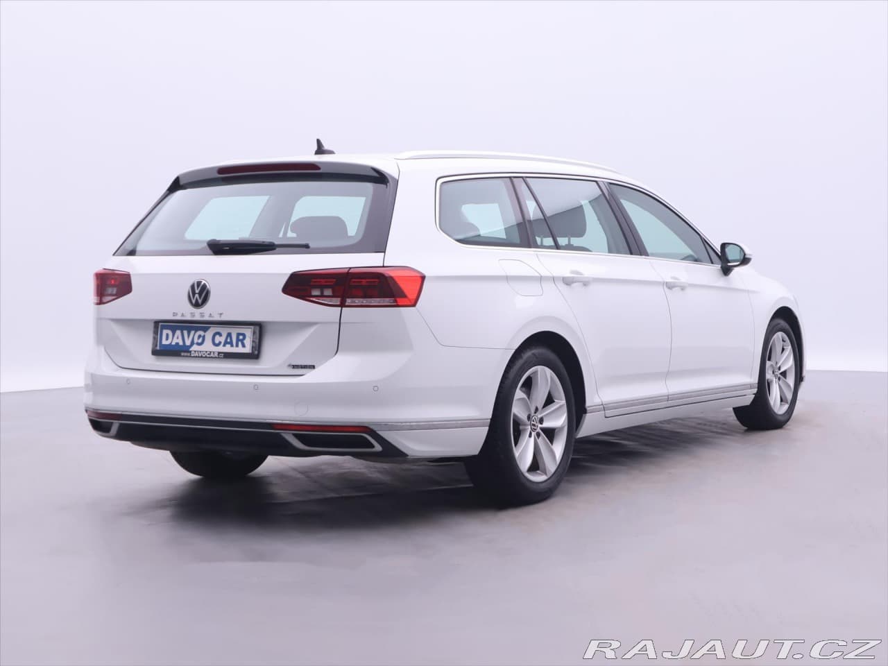 2021 Volkswagen Passat - 7