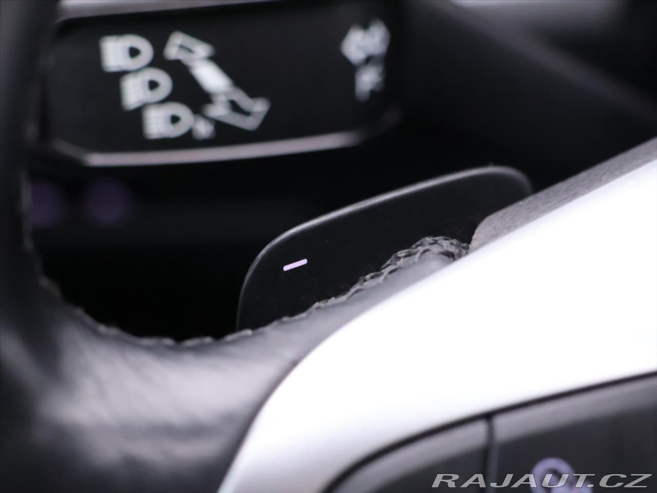 2019 Volkswagen Touareg - 18