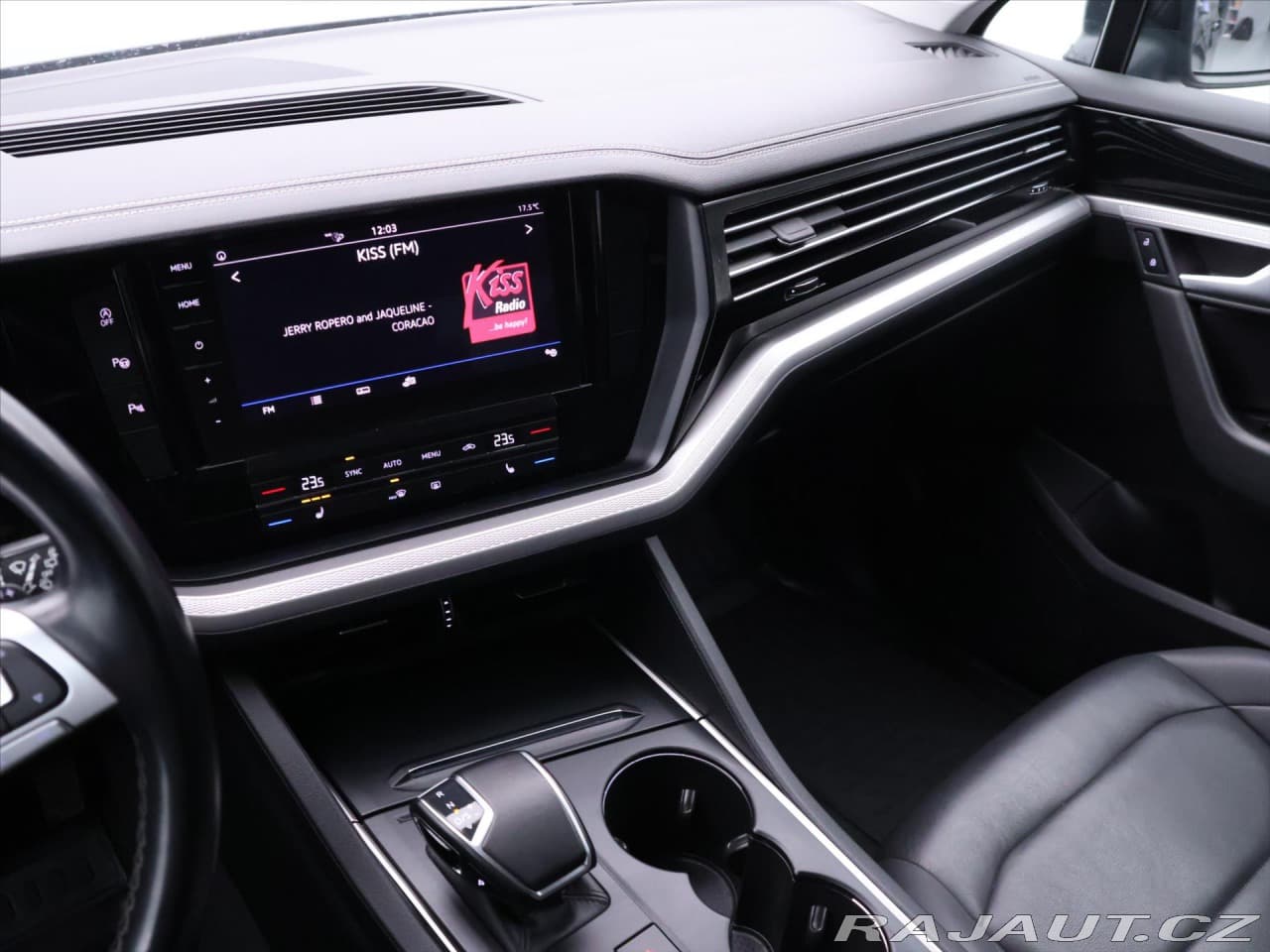 2019 Volkswagen Touareg - 20