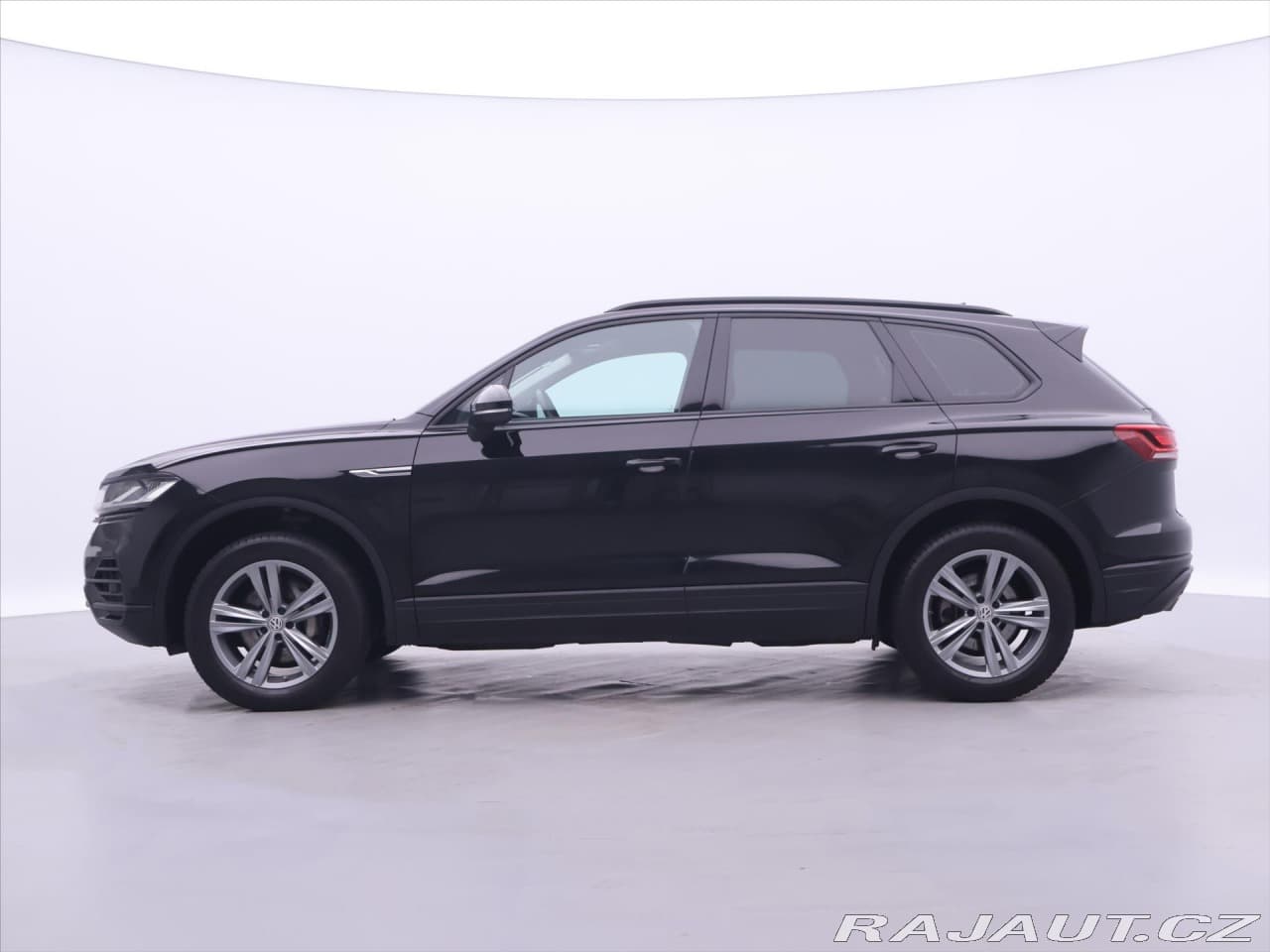 2019 Volkswagen Touareg - 4