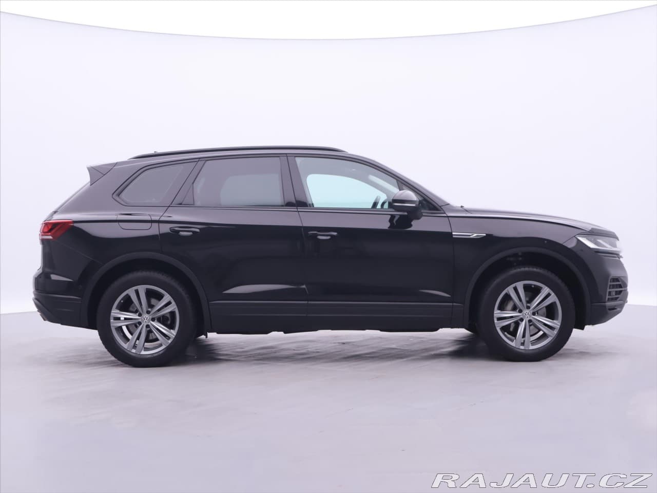 2019 Volkswagen Touareg - 8