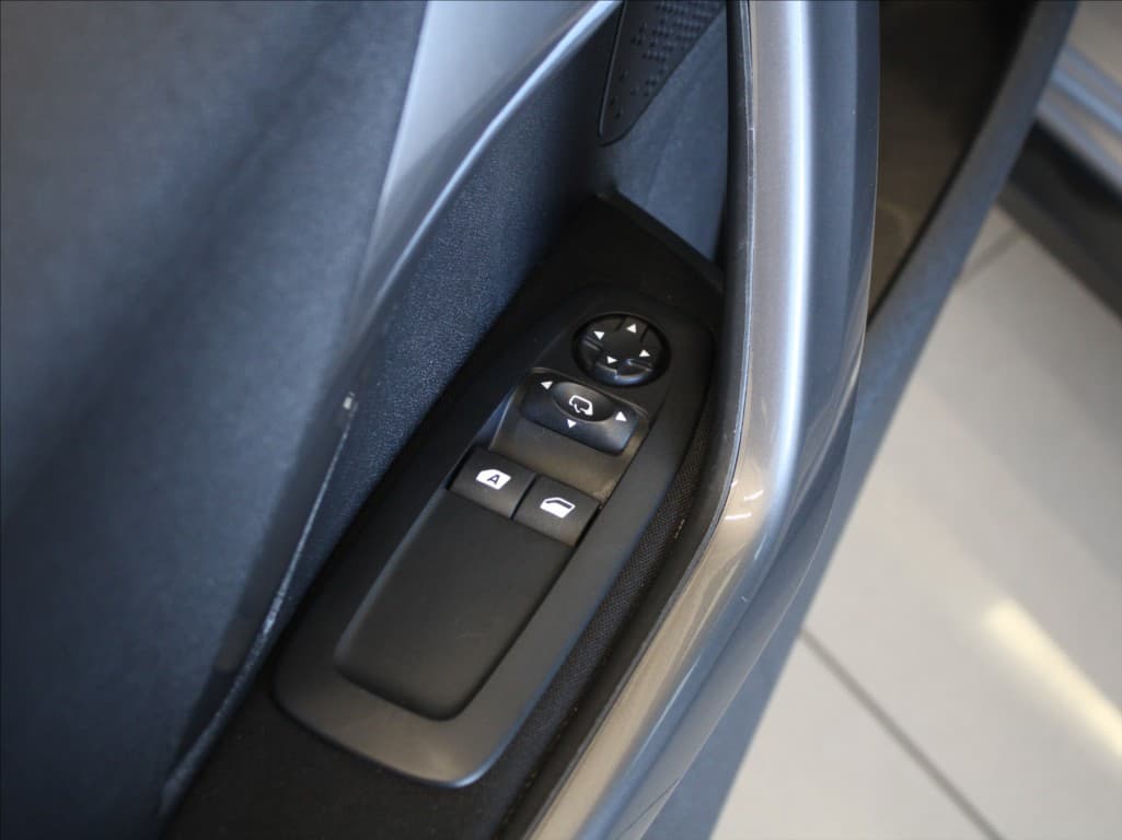 2017 Peugeot 2008 - 15