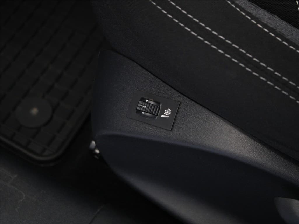 2017 Peugeot 2008 - 18