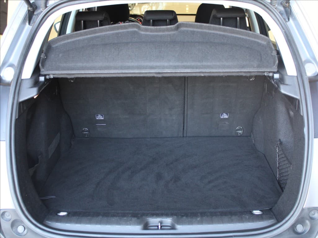 2017 Peugeot 2008 - 19