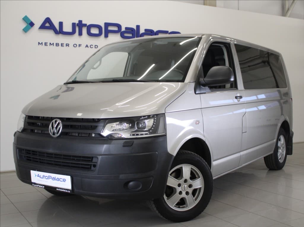 Volkswagen Transporter 2,0 TDi 103kW 9-míst 2.ma