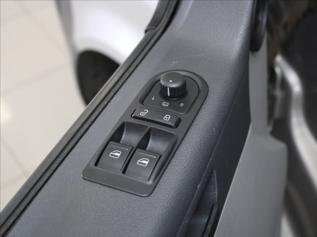 2013 Volkswagen Transporter - 17