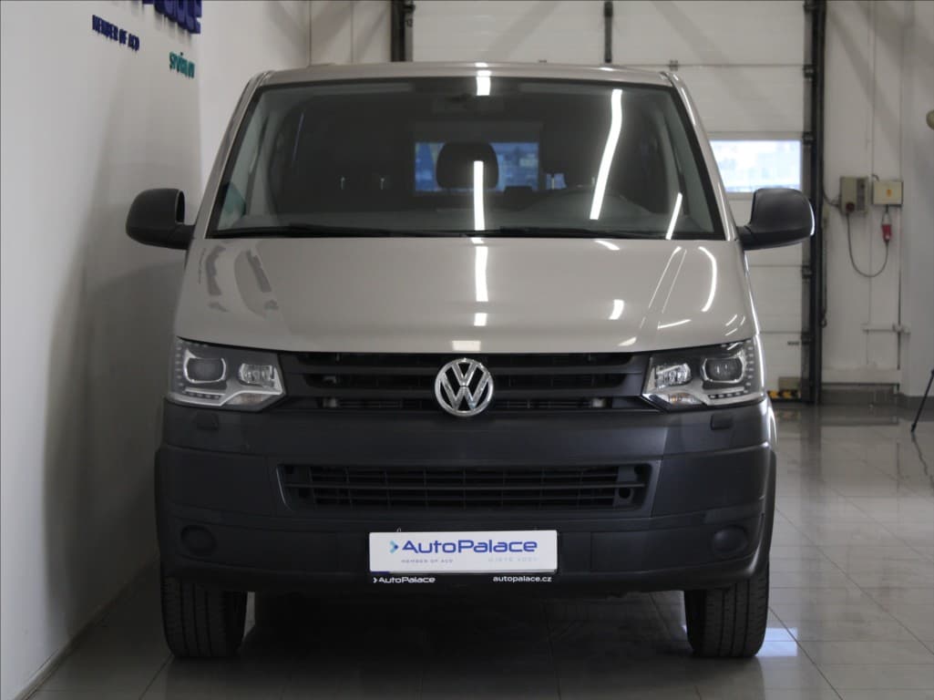 2013 Volkswagen Transporter - 2