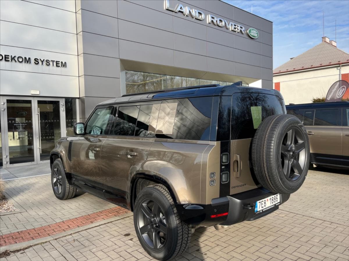 2025 Land Rover Defender - 5