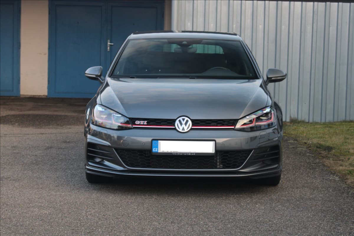 2020 Volkswagen Golf - 2