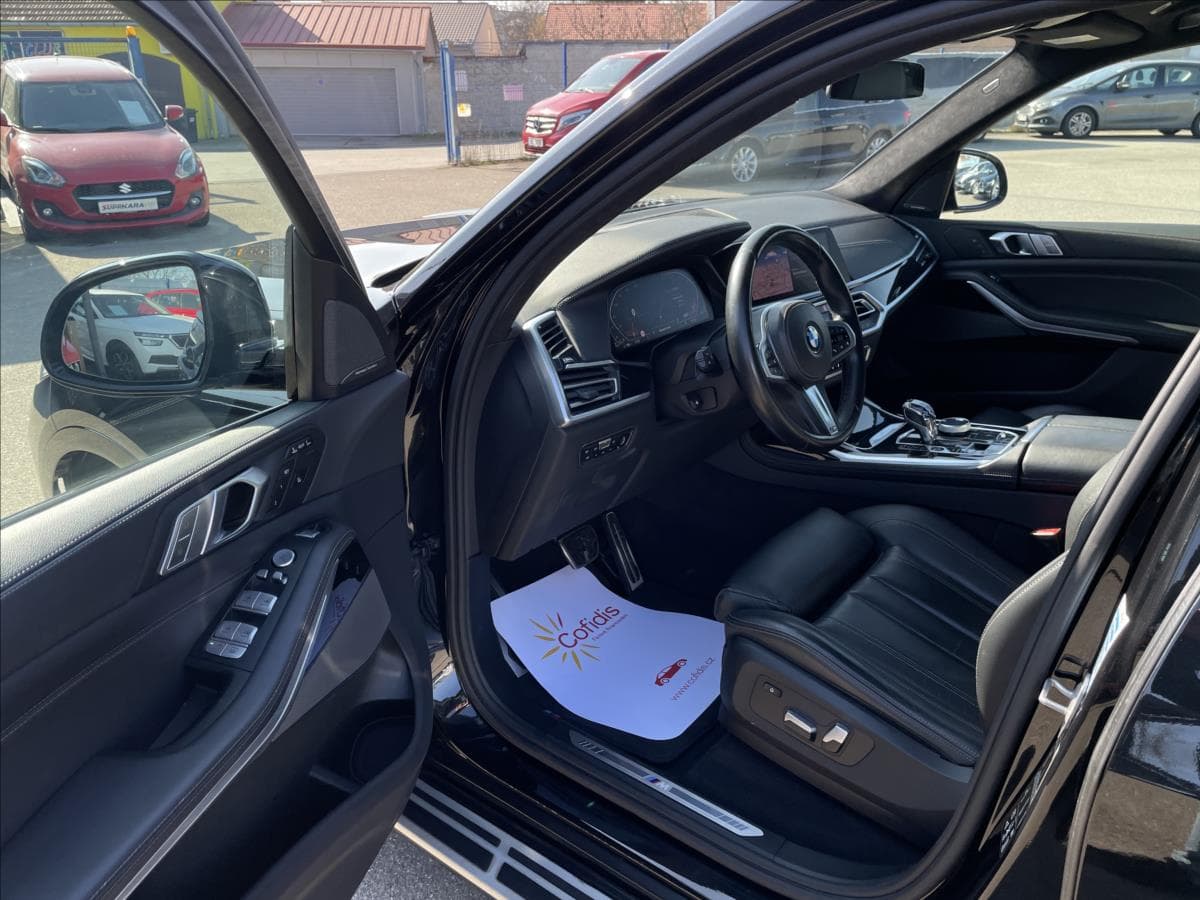 2020 BMW X7 - 9