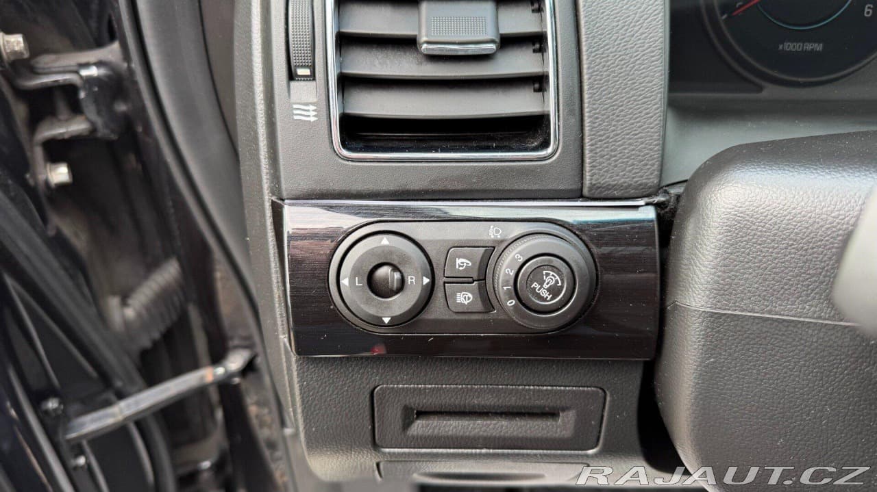 2012 Chevrolet Captiva - 10