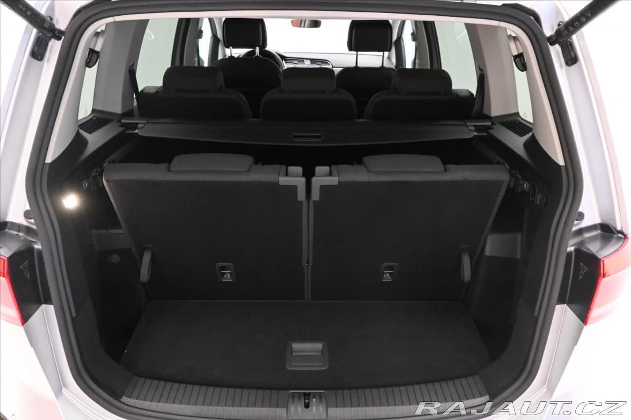 2023 Volkswagen Touran - 10