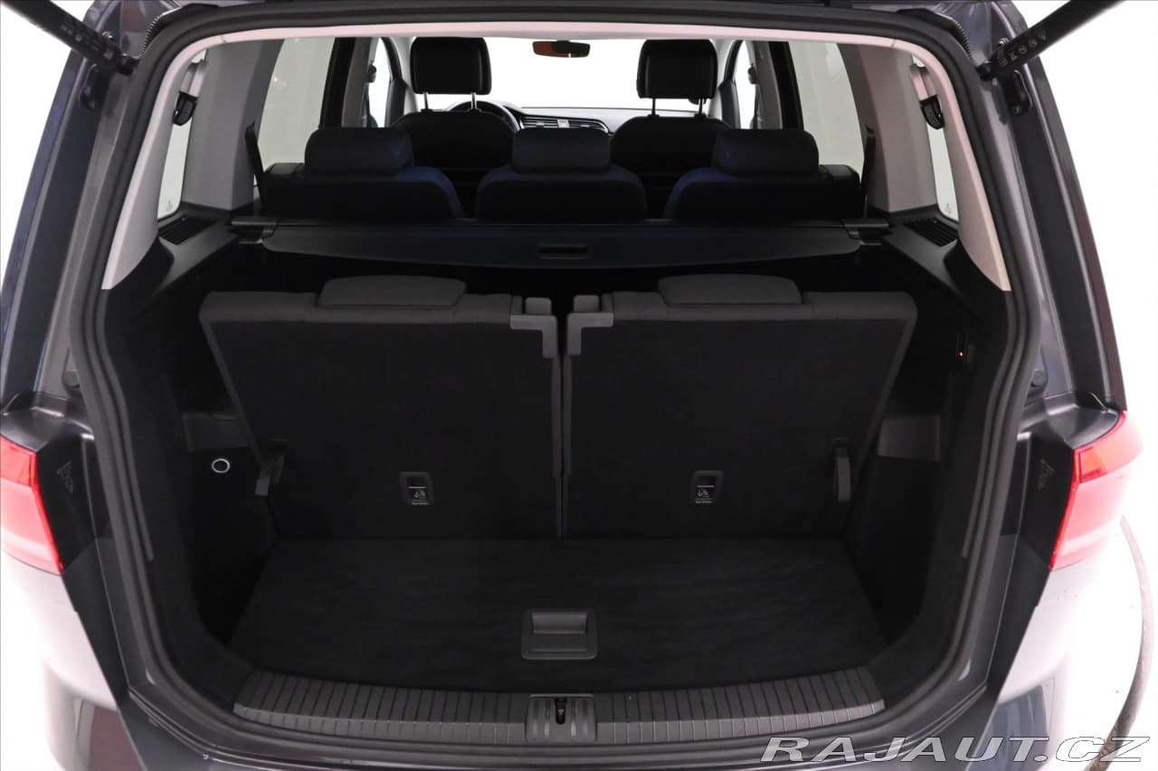 2022 Volkswagen Touran - 10