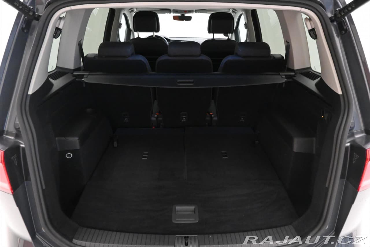 2022 Volkswagen Touran - 11