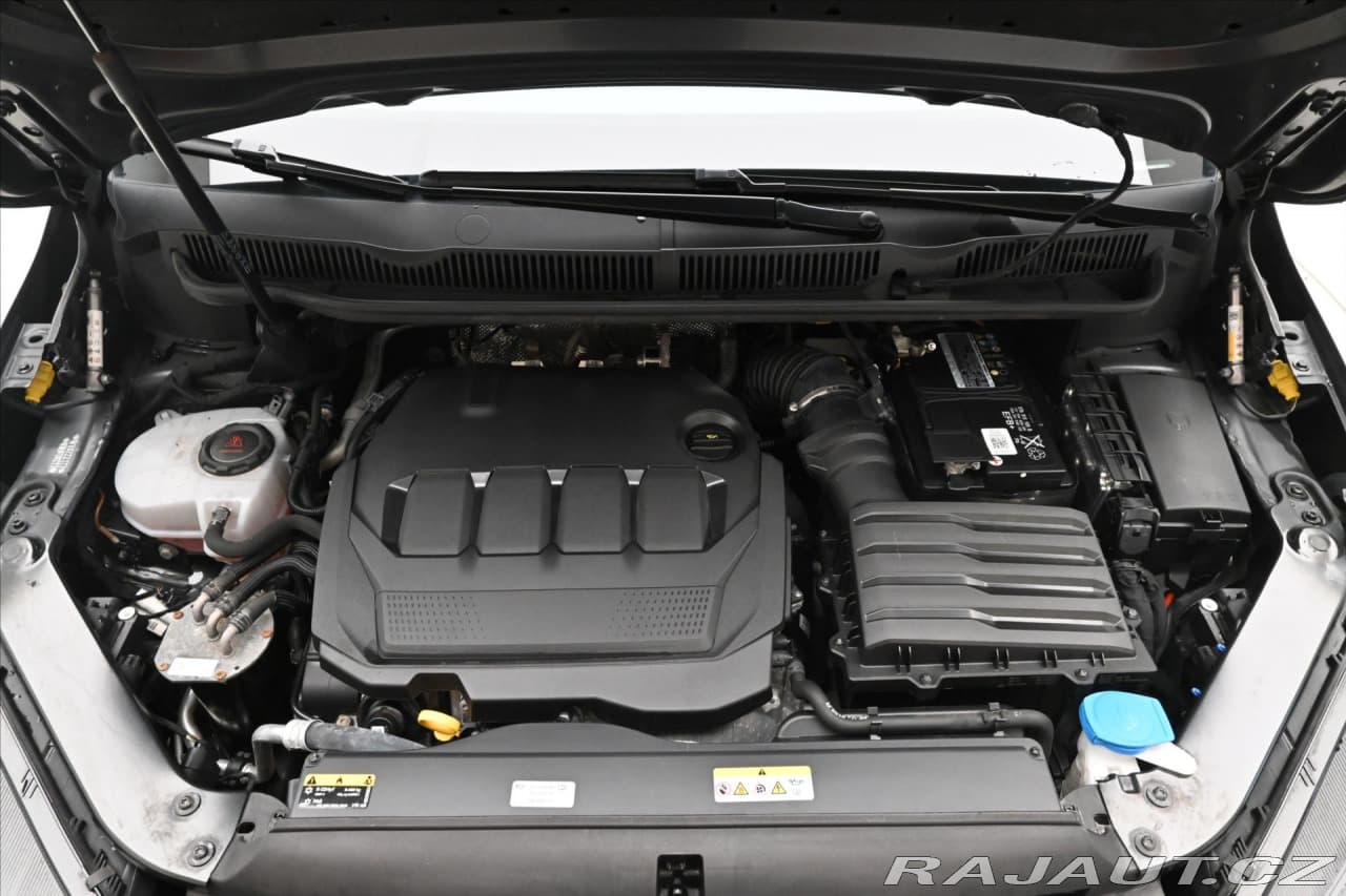 2022 Volkswagen Touran - 9