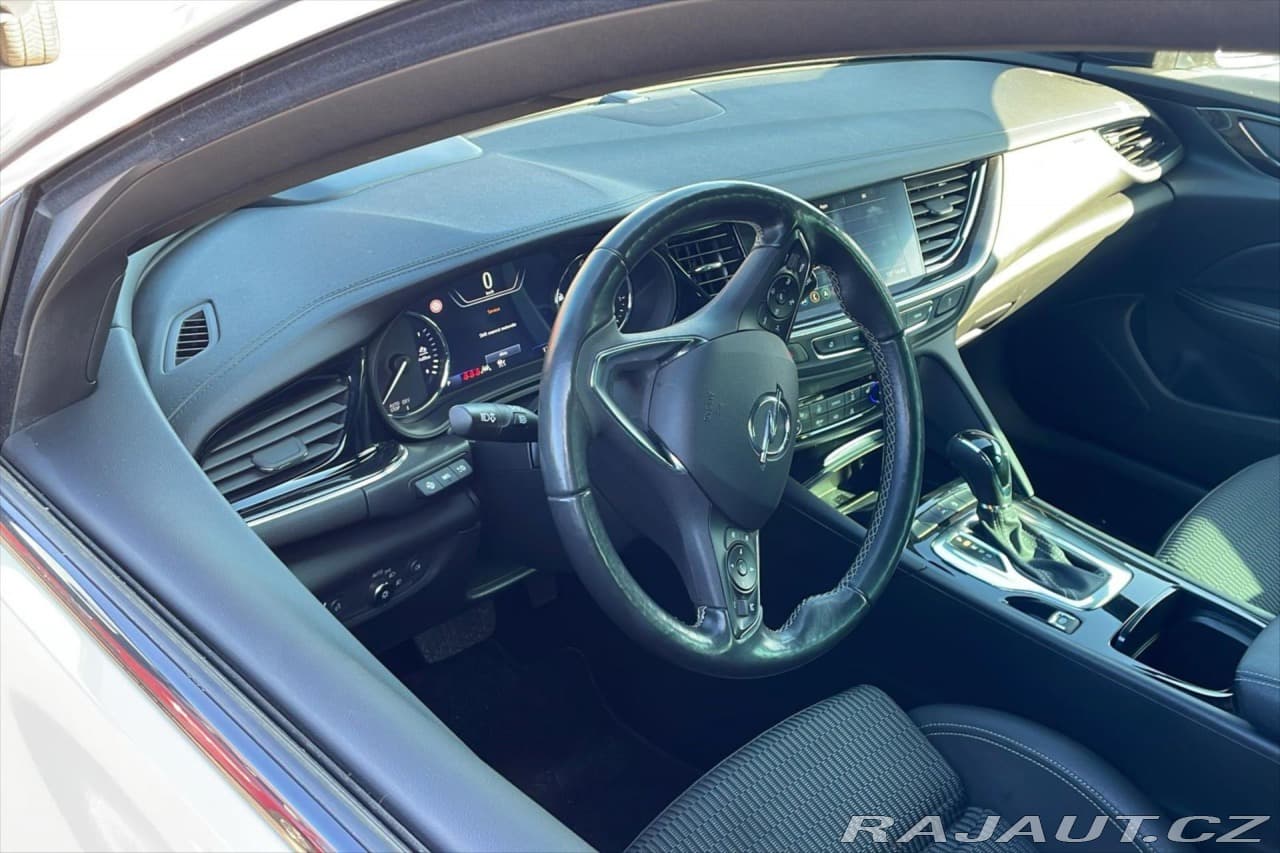 2021 Opel Insignia - 3