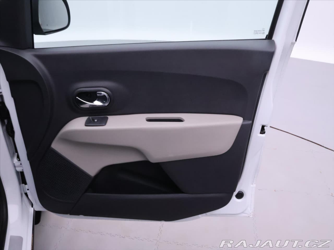 2014 Dacia Lodgy - 11