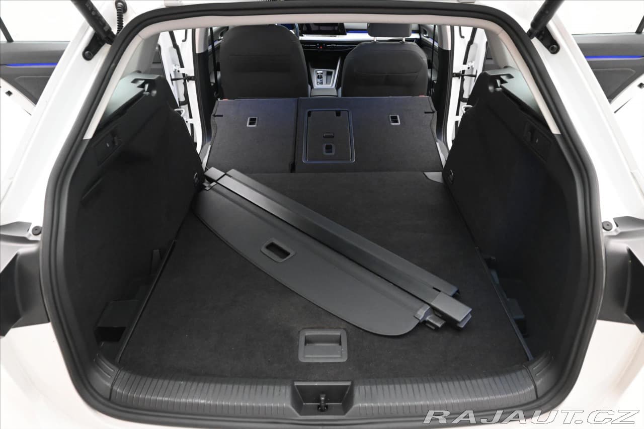 2022 Volkswagen Golf - 11