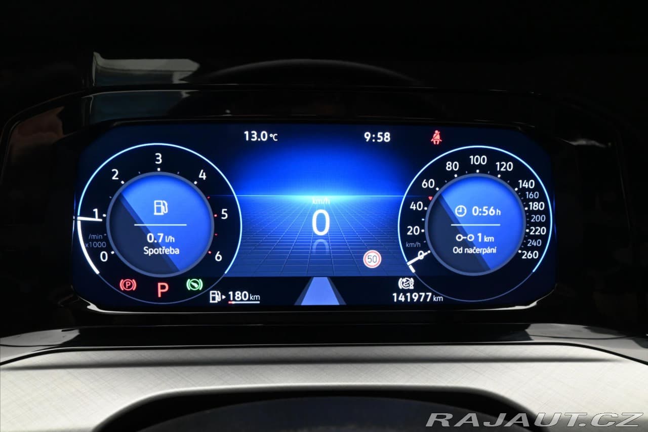 2022 Volkswagen Golf - 16