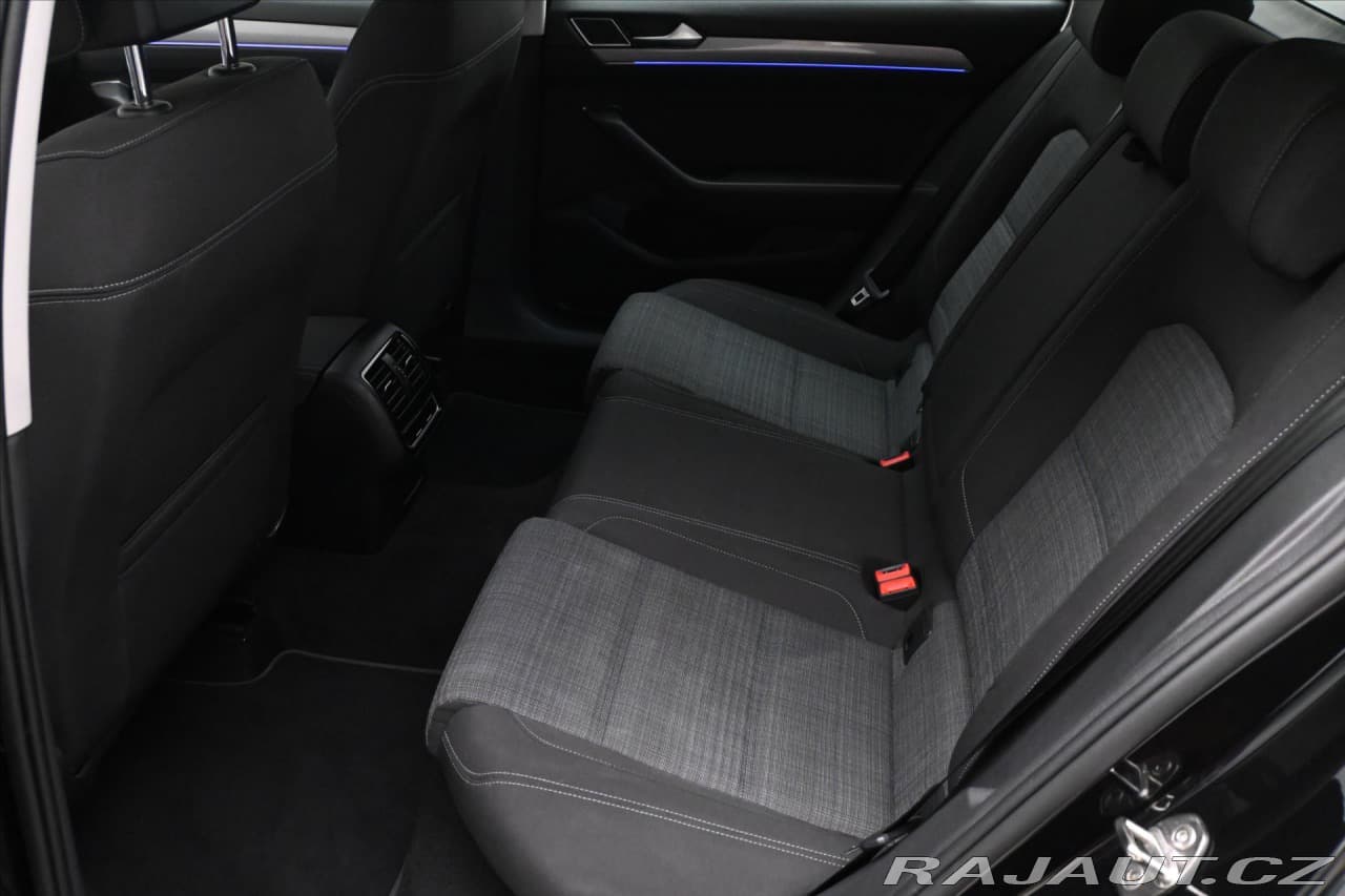 2022 Volkswagen Passat - 14