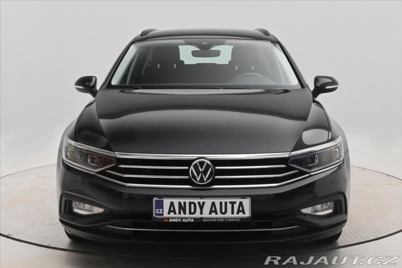 2022 Volkswagen Passat - 2